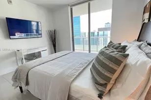 1300 Brickell Bay Dr, Miami, FL 33131 - Photo 14