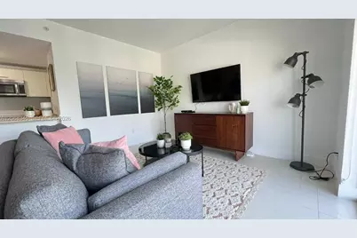 1300 Brickell Bay Dr #3400, Miami, FL 33131 - Photo 8