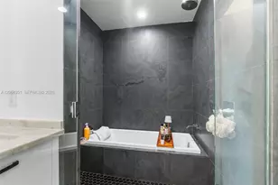 900 Biscayne Blvd, Miami, FL 33132 - Photo 28