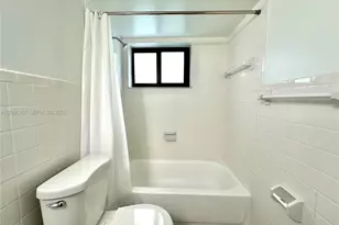 529 SW 4th St, Miami, FL 33130 - Photo 12