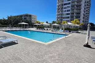 18081 Biscayne Blvd, Aventura, FL 33160 - Photo 24