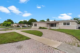 4545 NW 39th St, Lauderdale Lakes, FL 33319 - Photo 4