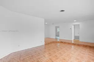 4545 NW 39th St, Lauderdale Lakes, FL 33319 - Photo 14