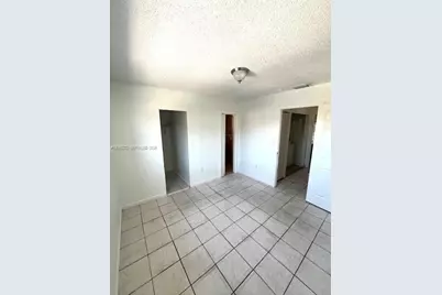 5274 W 25th Ln #206, Hialeah, FL 33016 - Photo 6