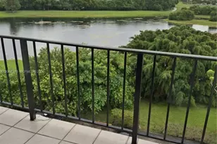 9682 Fontainebleau Blvd, Miami, FL 33172 - Photo 12