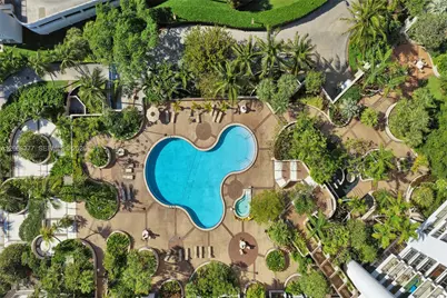 520 Brickell Key Dr #A1015, Miami, FL 33131 - Photo 32