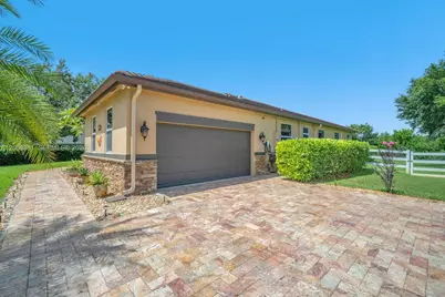 2979 SW 144th Ter, Davie, FL 33330 - Photo 6
