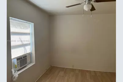 321 NE 2nd St #3, Hallandale Beach, FL 33009 - Photo 4