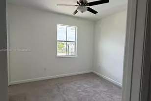 2739 SE 17th St, Homestead, FL 33035 - Photo 16