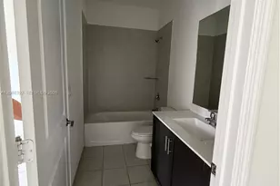 2739 SE 17th St, Homestead, FL 33035 - Photo 12