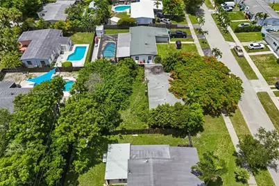 9280 Nautilus Dr, Cutler Bay, FL 33189 - Photo 16