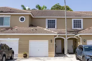 12171 SW 4th St, Pembroke Pines, FL 33025 - Photo 1