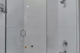900 Brickell Key Blvd, Miami, FL 33131 - Photo 24