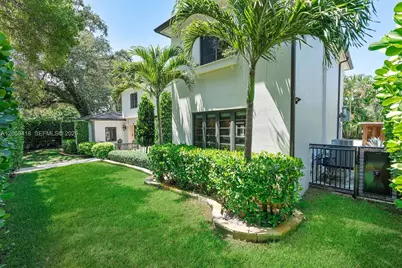 1001 NE 96th St, Miami Shores, FL 33138 - Photo 26