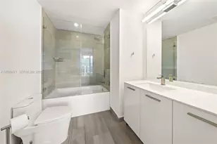 1300 Brickell Bay Dr, Miami, FL 33131 - Photo 16