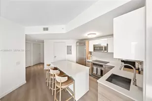 1300 Brickell Bay Dr, Miami, FL 33131 - Photo 10