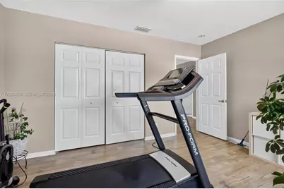 600 SW 167th Way, Pembroke Pines, FL 33027 - Photo 34