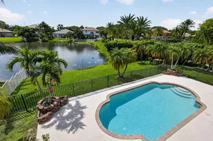 600 SW 167th Way, Pembroke Pines, FL 33027 - Photo 2
