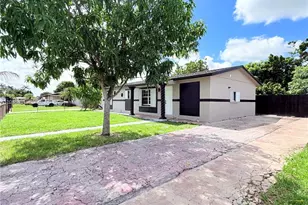 4492 NW 180th St, Miami Gardens, FL 33055 - Photo 2
