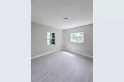 4492 NW 180th St, Miami Gardens, FL 33055 - Photo 12