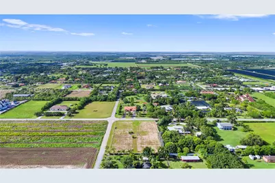 213Xx SW 240 St, Homestead, FL 33031 - Photo 16