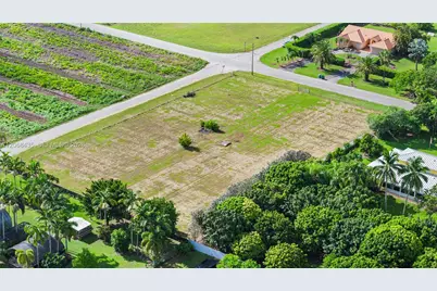 213Xx SW 240 St, Homestead, FL 33031 - Photo 18