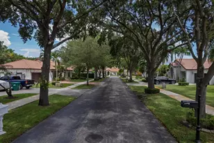 15600 NW 82nd Ct, Miami Lakes, FL 33016 - Photo 34