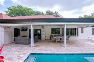 15600 NW 82nd Ct, Miami Lakes, FL 33016 - Photo 12