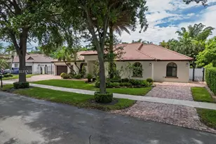 15600 NW 82nd Ct, Miami Lakes, FL 33016 - Photo 36