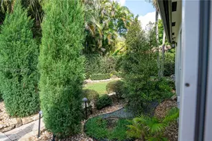 15600 NW 82nd Ct, Miami Lakes, FL 33016 - Photo 32