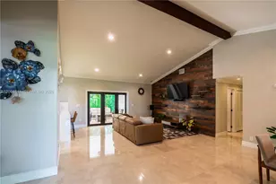15600 NW 82nd Ct, Miami Lakes, FL 33016 - Photo 16