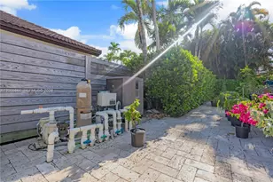 15600 NW 82nd Ct, Miami Lakes, FL 33016 - Photo 42