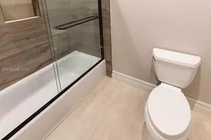 15600 NW 82nd Ct, Miami Lakes, FL 33016 - Photo 20