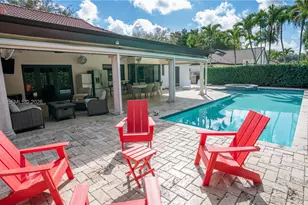 15600 NW 82nd Ct, Miami Lakes, FL 33016 - Photo 38