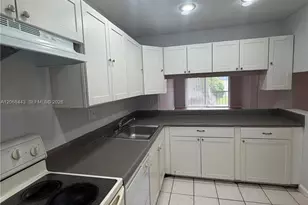 8020 N Colony Cir N, Tamarac, FL 33321 - Photo 1