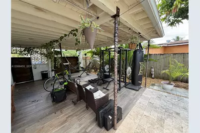 130 NE 123rd St, North Miami, FL 33161 - Photo 8