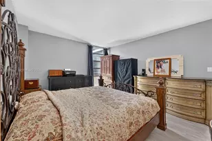 3301 N Country Club Dr, Aventura, FL 33180 - Photo 24