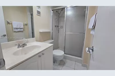 9230 Lagoon Pl #310, Davie, FL 33324 - Photo 20