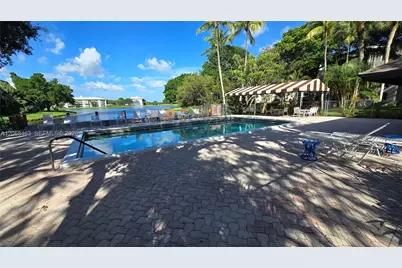 9230 Lagoon Pl #310, Davie, FL 33324 - Photo 28