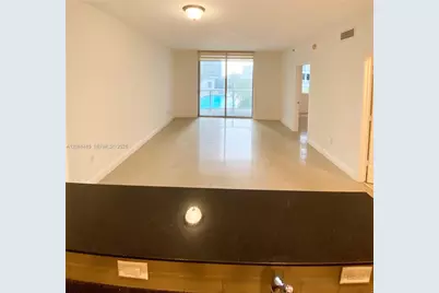 1060 Brickell Ave #1413, Miami, FL 33131 - Photo 4