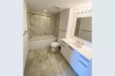 1060 Brickell Ave #1413, Miami, FL 33131 - Photo 14