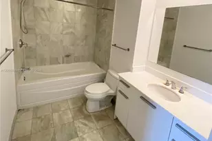1060 Brickell Ave, Miami, FL 33131 - Photo 14