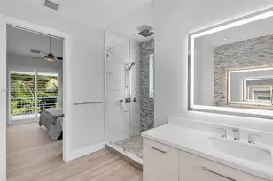 122 S Bahama Dr, Duck Key, FL 33050 - Photo 22