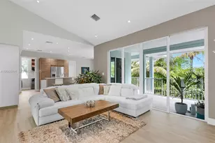 122 S Bahama Dr, Duck Key, FL 33050 - Photo 14