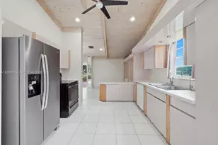 7300 Corkwood Terrace, Tamarac, FL 33321 - Photo 8