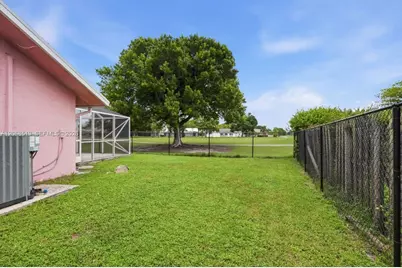 7300 Corkwood Ter, Tamarac, FL 33321 - Photo 54