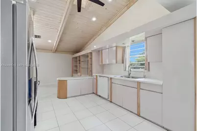 7300 Corkwood Ter, Tamarac, FL 33321 - Photo 22