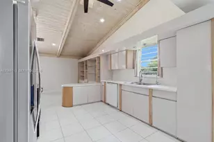 7300 Corkwood Terrace, Tamarac, FL 33321 - Photo 22