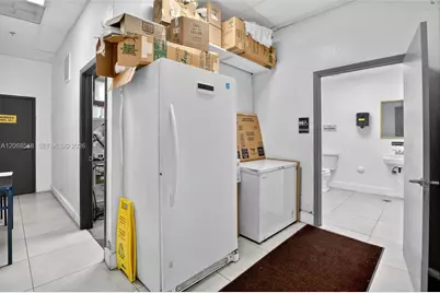 Cafeteria + Mechanic & Tire Shop For Sale â€” Two Businesses in One, Kendall, FL 33186 - Photo 8