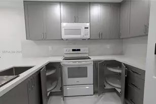 10341 SW 147th Ct Cir, Miami, FL 33196 - Photo 4